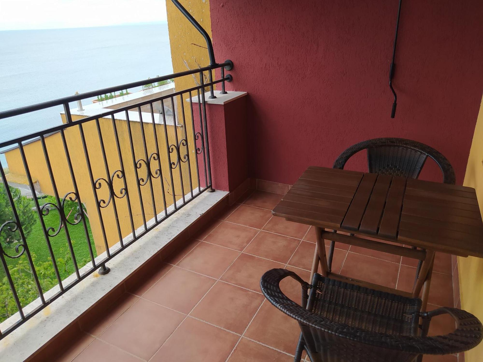 Visit Sunny Marina Apartment
